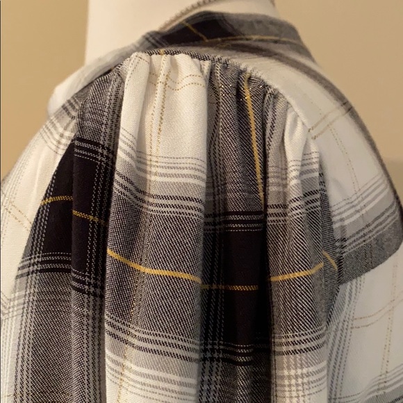 LOFT PETITE PLAID SPLIT NECK TUNIC BLOUSE - Picture 7 of 13